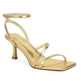 Sandálias De Tiras Heels Wetkiss Gold Kitten Para Mulheres, Tamanho 8,5