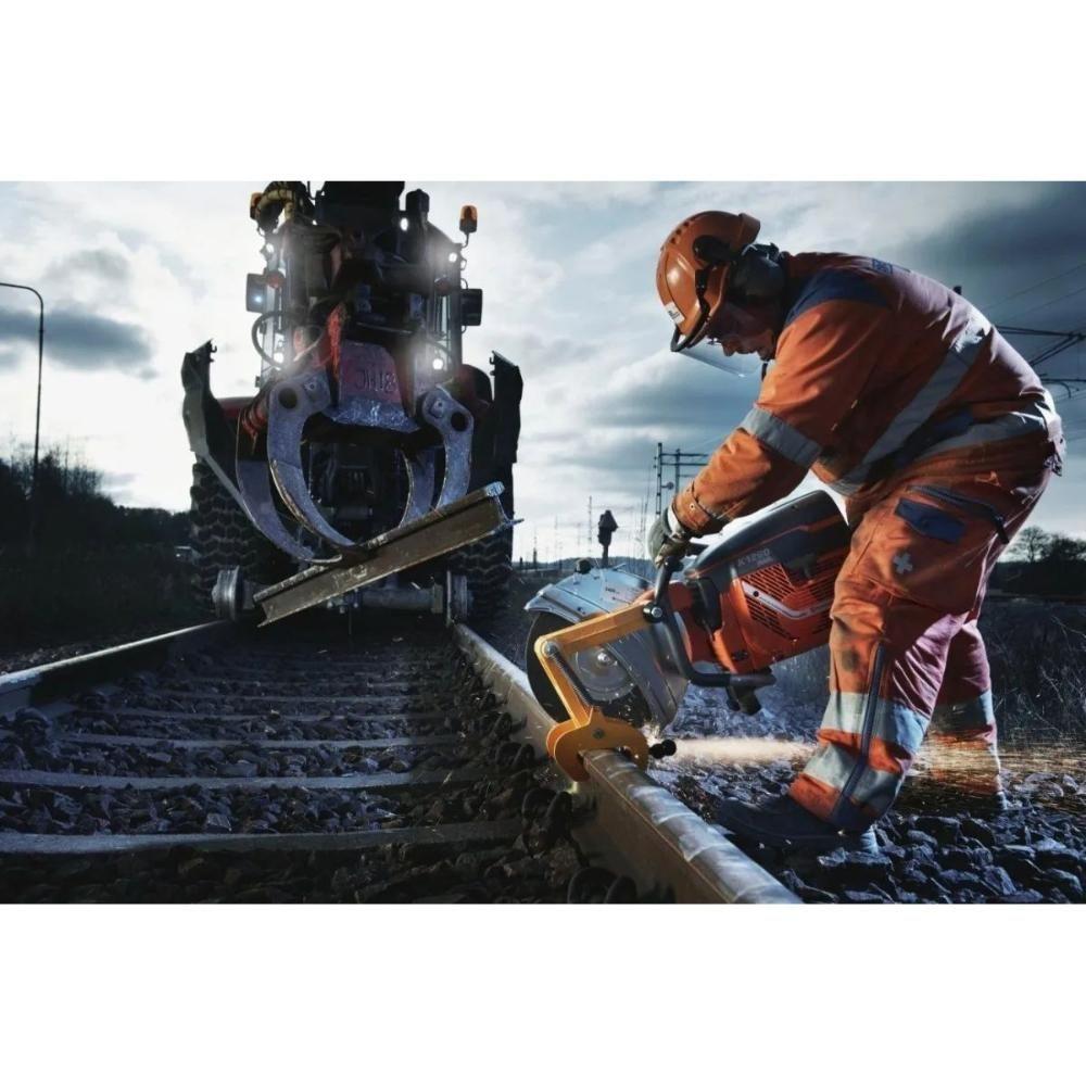 Encontraproduto.com.br - Cortador à Disco Trilho de Trem Gasolina Husqvarna K1270 Rail RA10 118,8CC