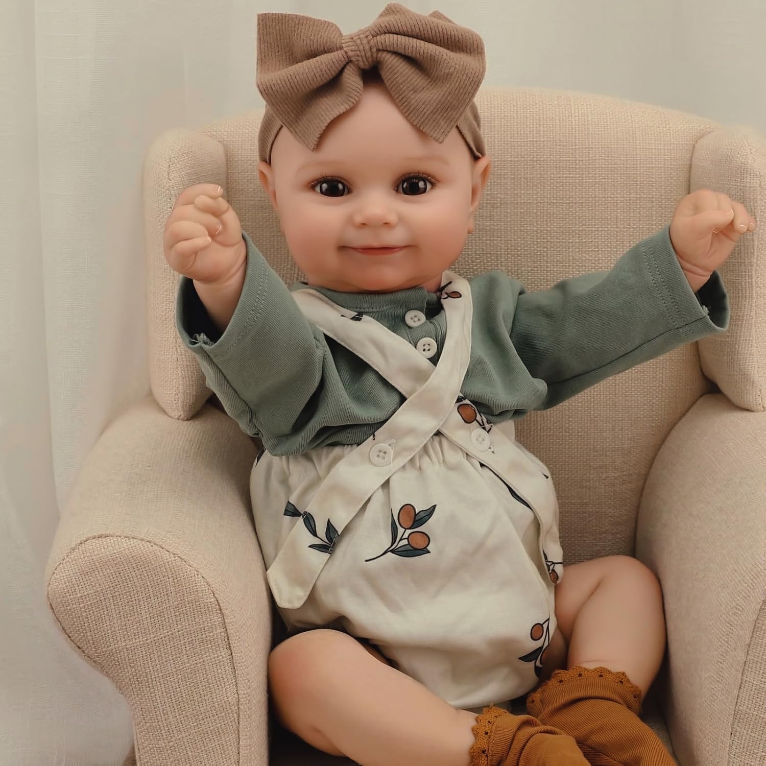 Boneca Reborn Baby Doll Eikivau 50 Cm Com Acessórios Completos E Caixa De Presente