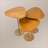 Conjunto 3 Mesas Lateral Orgânica Up Tampo Cinamono E Metal Dourado