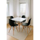 Conjunto Mesa Jantar Sala Cozinha Eiffel Eames 80cm Quadrada Branca E 4 Cadeiras Eiffel Preta