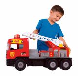 Caminhao Roda Livre Super Bombeiro Sirene E Luz Magic Toys