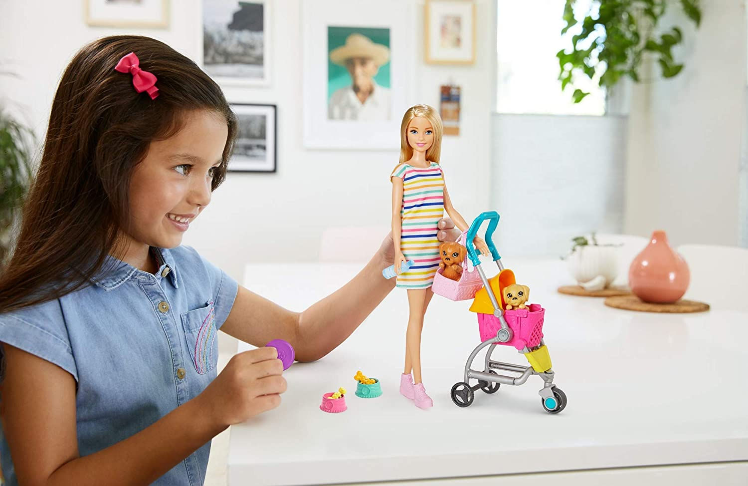 Boneca Playset Barbie Dogwalking Com Carrinho De Bebê Transformador