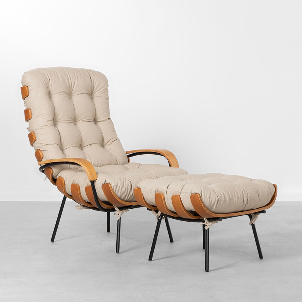 Poltrona Costela Com Braço Encosto Alto Com Puff - Macchiato