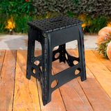 Cadeira Dobrável Ideal Para Alcançar Objetos No Banheiro