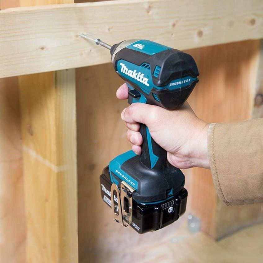 Parafusadeira De Impacto Sem Fio 18v Torque 170n.m Com 2 Baterias Carregador Maleta Dtd153rfe Makita - imagem 5