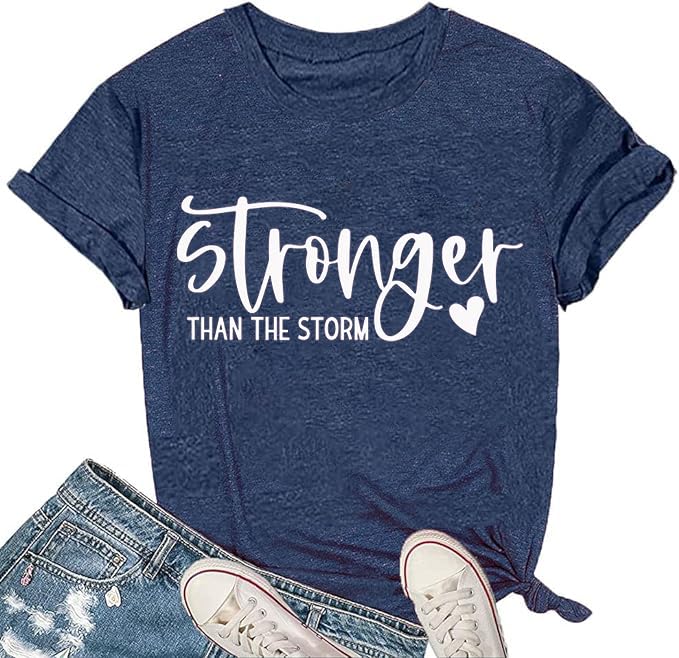 Camiseta Feminina Hcihgzr Stronger Than The Storm Com Estampa De Letras