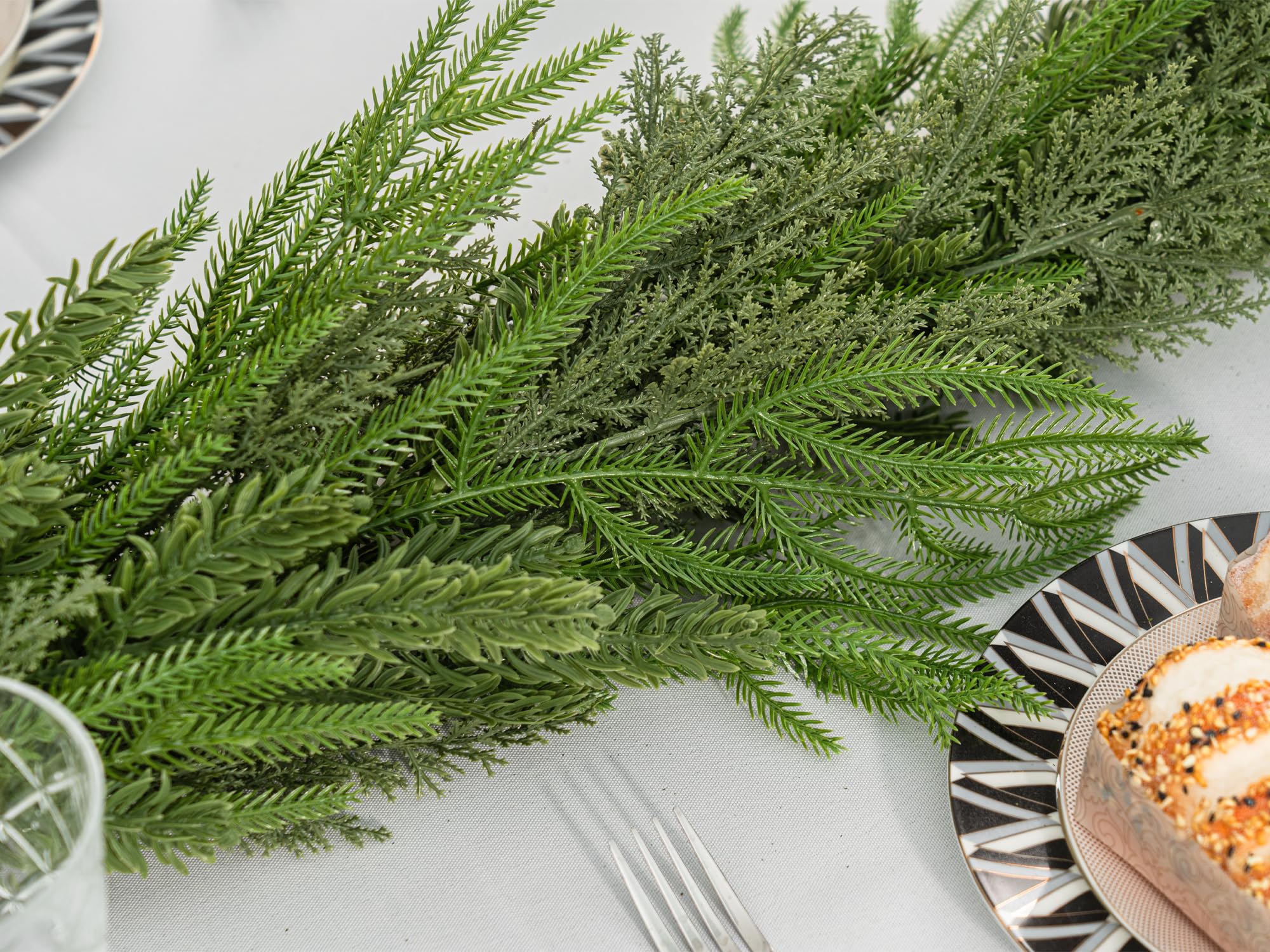 Guirlanda De Natal Pieshay Faux Cypress Cedar 9 Pés/274,4 Cm