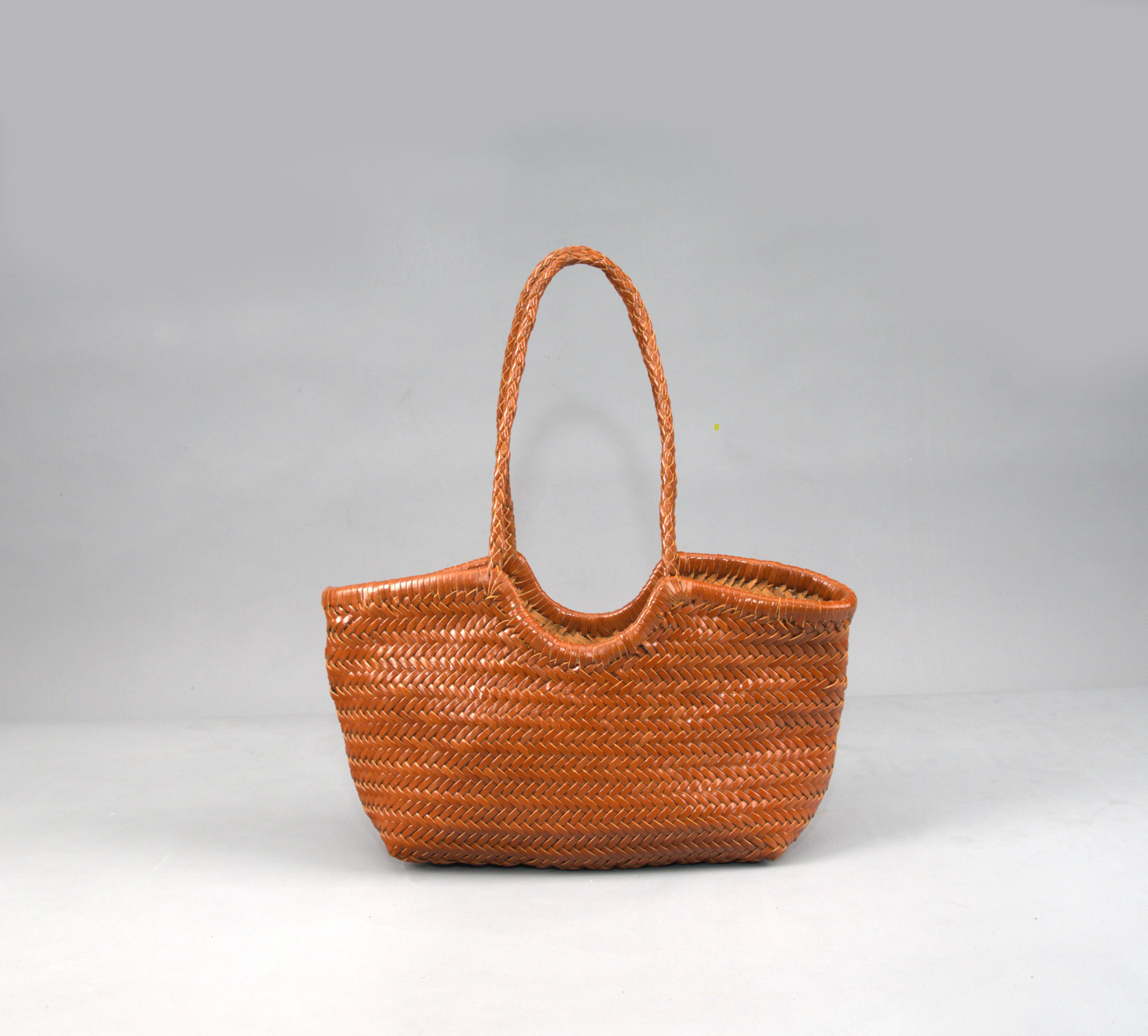 Bolsa De Compras Rimini Tecida À Mão Em Couro Genuíno Bronzeado