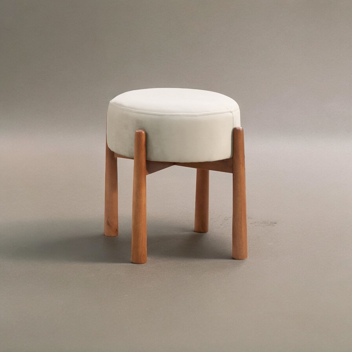 Puff Banqueta Lotus Luxo Madeira Maciça Bege Claro