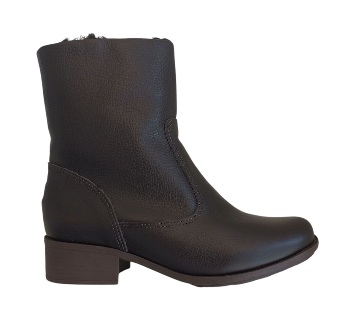 Bota Feminina Café Em Couro Forrada Com Lã Salto Baixo Frio