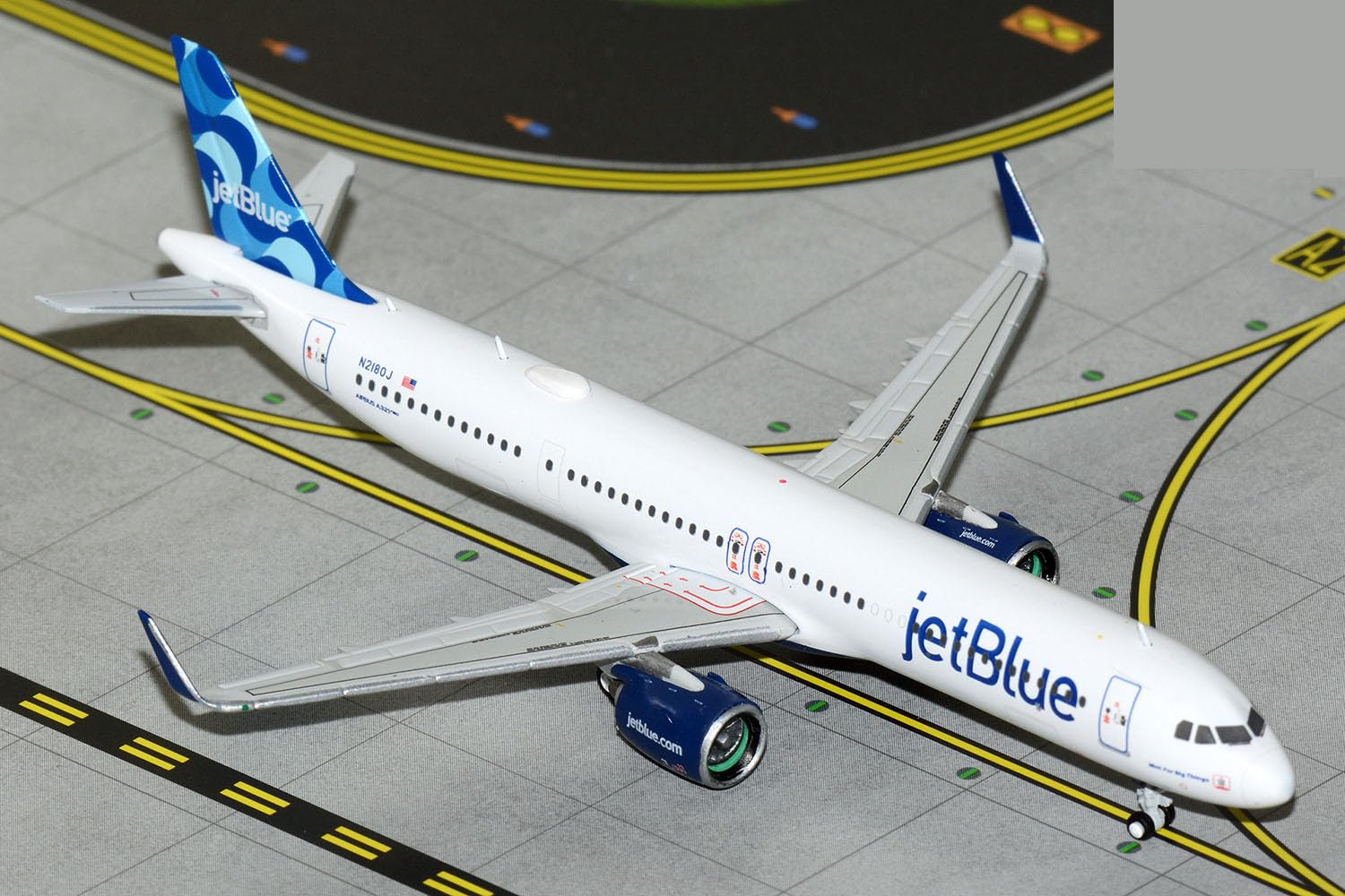 Modelo De Display Colecionável Geminijets Gjjbu2288 Airbus A321neo