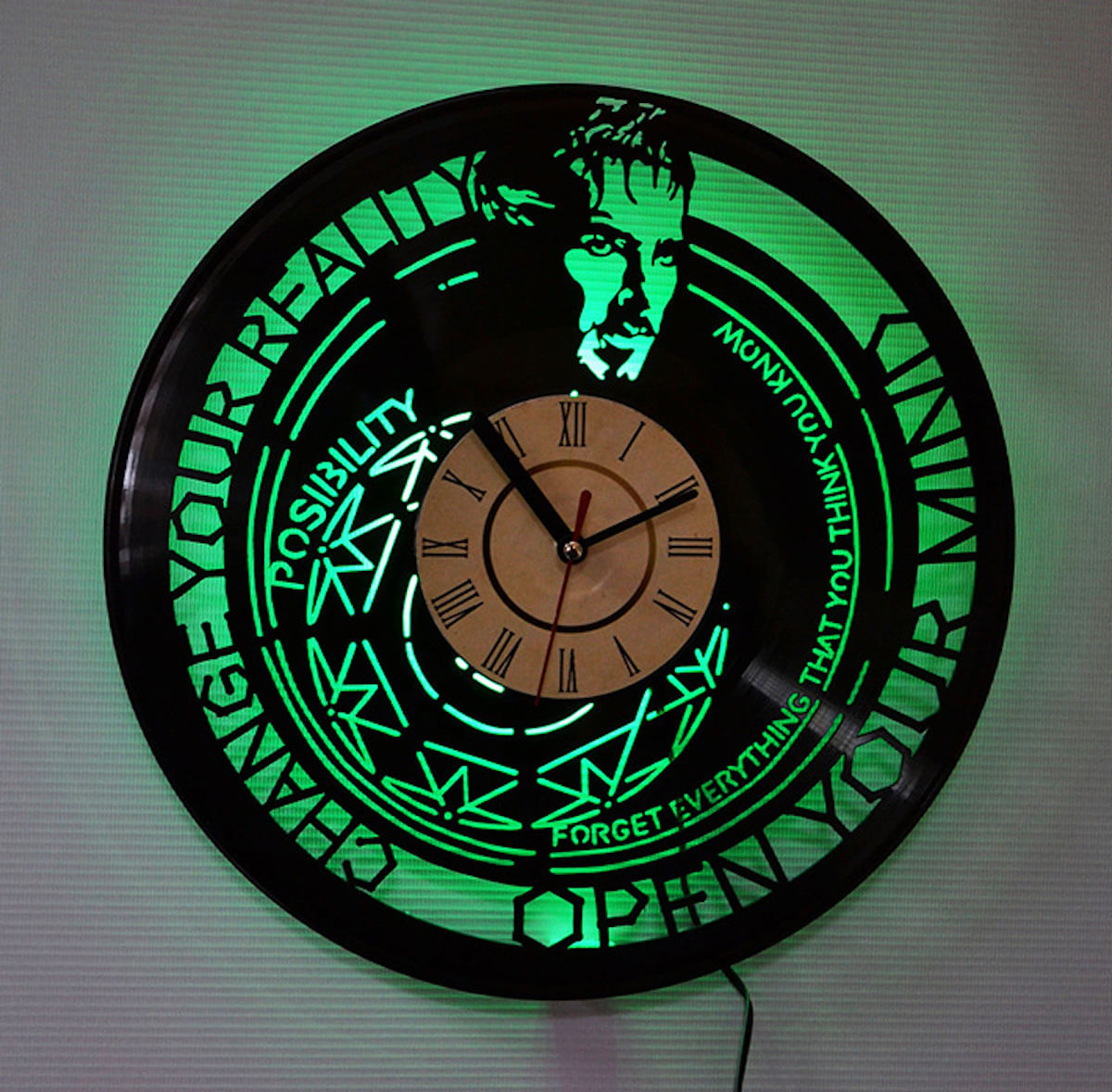 Relógio De Parede Doctors Strangers Anime Vinyl Disco 30cm