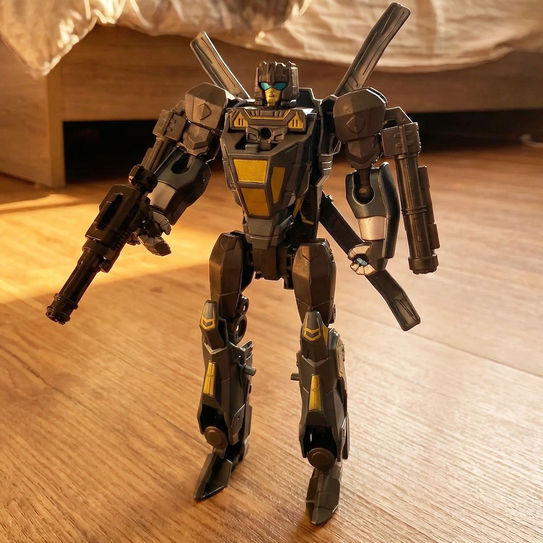 Brinquedo Robô Guerreiro Boneco Herói Militar Com Acessórios