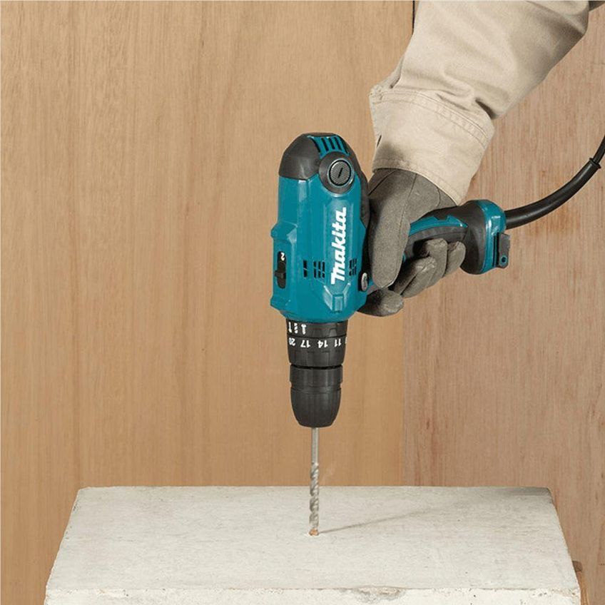 Parafusadeira E Furadeira De Impacto 3-8 127 Volts Hp0300 Makita Parafusadeira E Furadeira De Im - imagem 3