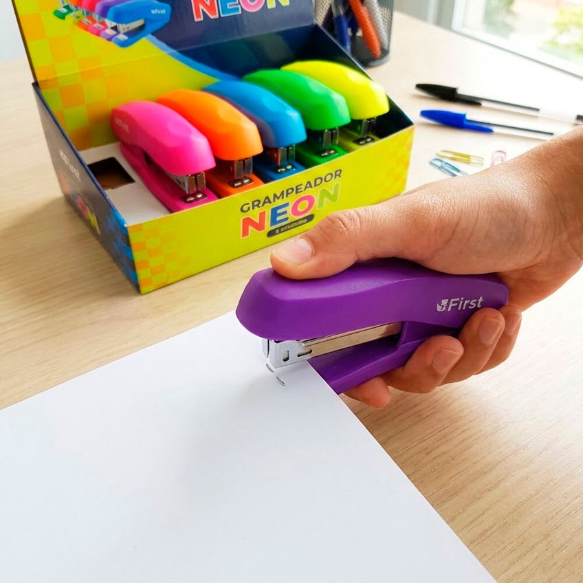 Kit 6 Grampeadores De Metal Neon Com Base Emborrachada - imagem 2