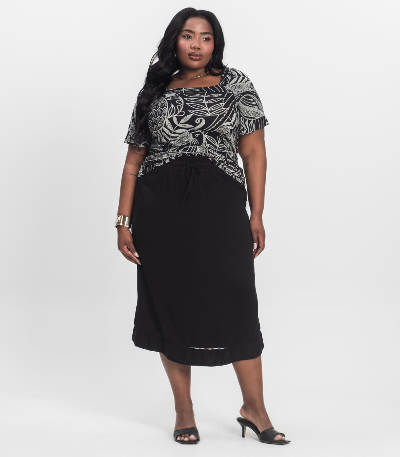 Saia Midi Plus Size Em Viscose Secret Glam Preto Plus G2