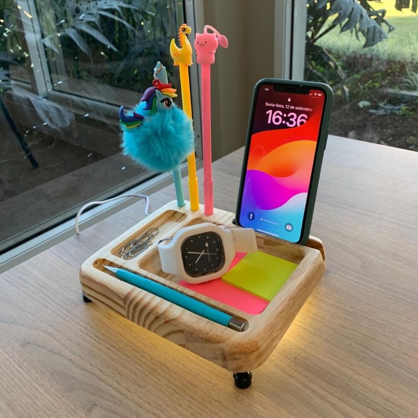 Organizador De Mesa Iluminado Em Madeira - Porta Canetas, Celular E Post-it - imagem 3