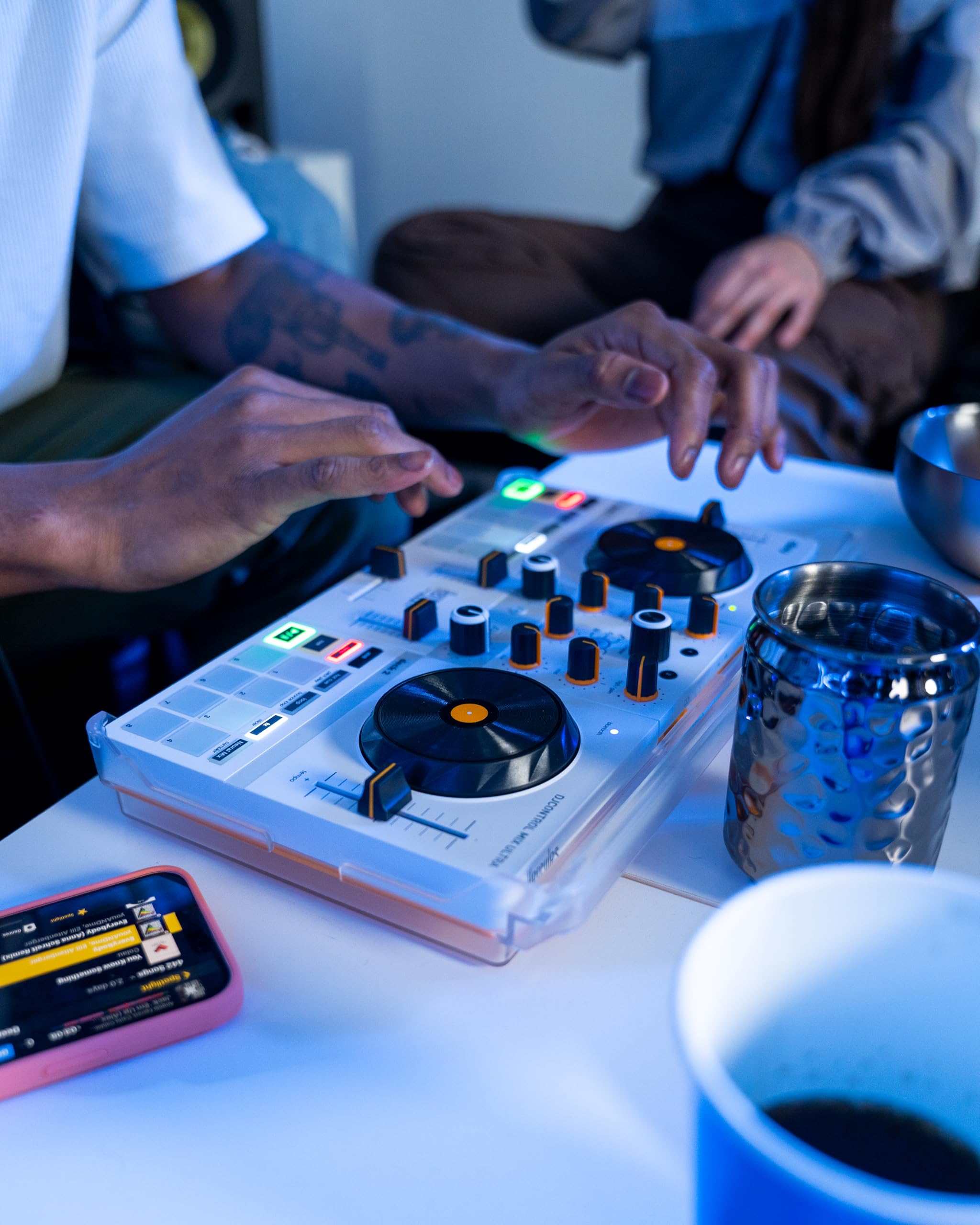 Controlador De Dj Hercules Djcontrol Mix Ultra Para Smartphones