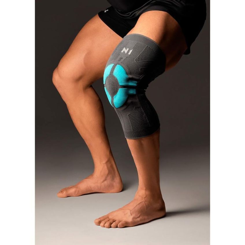 Joelheira Esportiva Pro Com Compressão E Almofada De Silicone Cinza Com Azul Turquesa N1 Sport - imagem 4