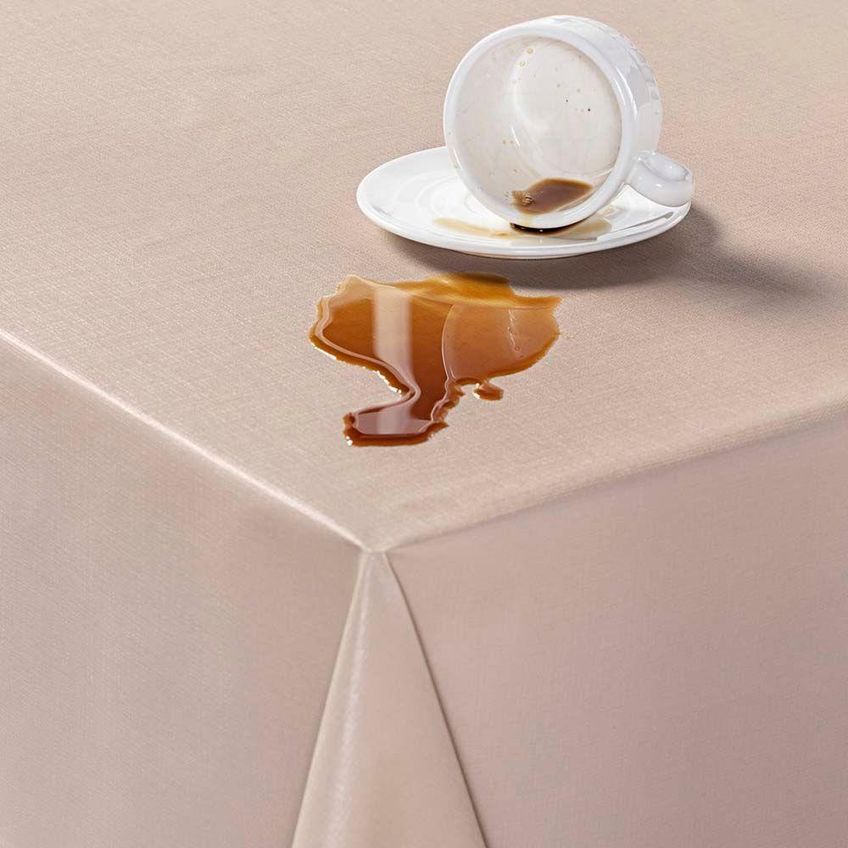 Toalha De Mesa Lisa Térmica Impermeável Em PVC E Polietileno 2,50m X 1,40m 01 Peça Avelã - imagem 4