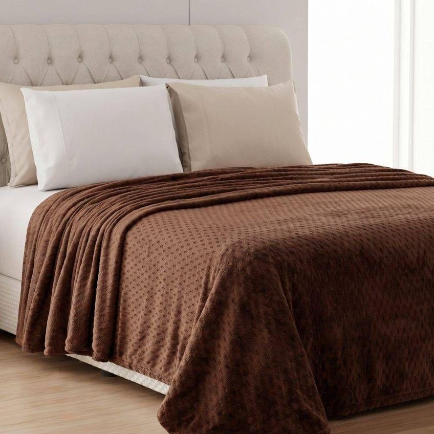 Manta Flan Soft Texturizada Queen 260g/m² 100% Poliéster Fleece Aconchegante Marrom Casa Modelo - imagem 2