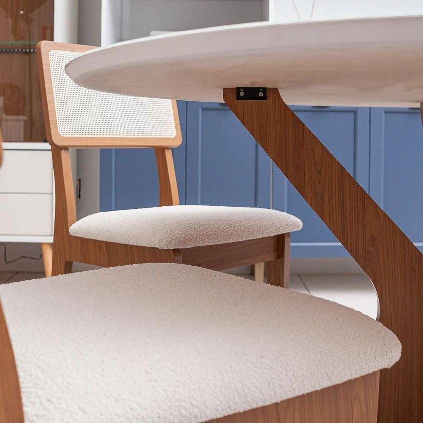 Conjunto Mesa Sala De Jantar 1,35m Tampo Vidro 4 Cadeiras Mdf Off White Com Freijó Bouclé Cesare - imagem 5