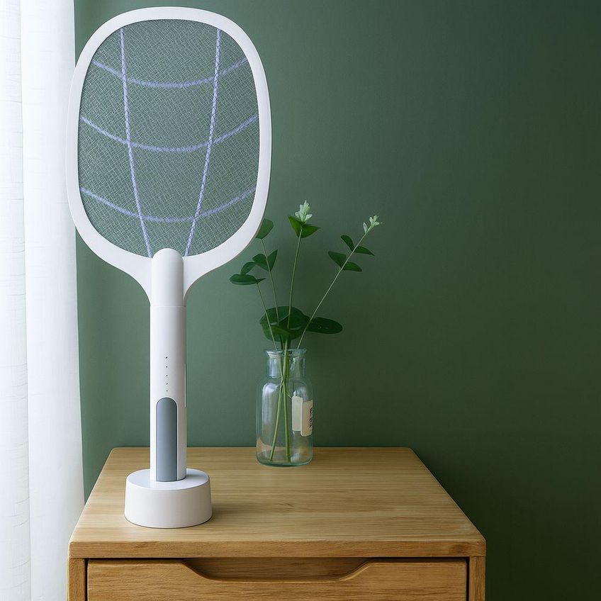 Raquete Elétrica Mata Insetos Recarregável Luz Led Uv Base Apoio Casa Bivolt Utimix - imagem 4