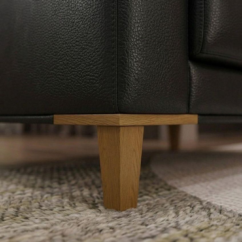 Poltrona Decorativa Oásis Revestimento Corino Assento Espuma D26 Pés Palito Madeira Milani Movelaria - imagem 3