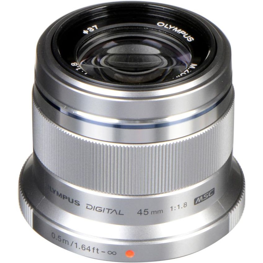 Lente OM System 45 mm F/1.8 Prata MFT Kit - imagem 2