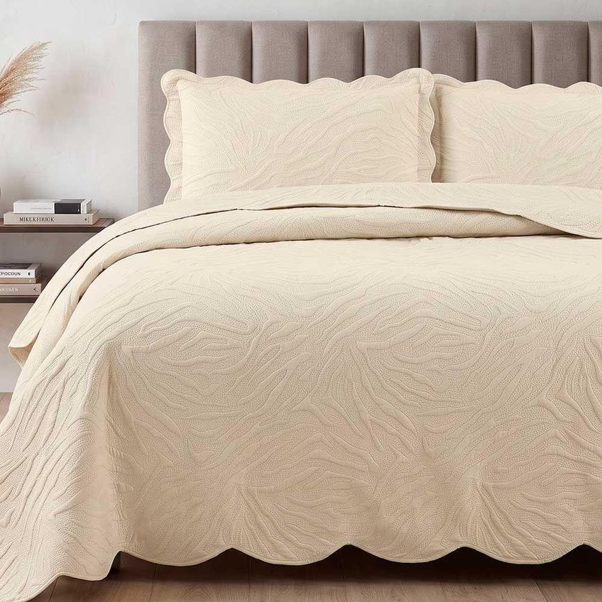 Kit Cobre Leito Colcha Maré Casal 3 Peças 100% Poliéster Matelassê Alto Relevo Bege Clara Luz Decora - imagem 2
