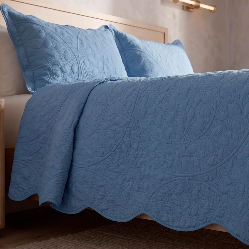 Kit Cobre Leito Vintage Casal Percal 300 Fios Colcha Matelassê Floral Alto Relevo 3 Peças Azul Jeans - imagem 3