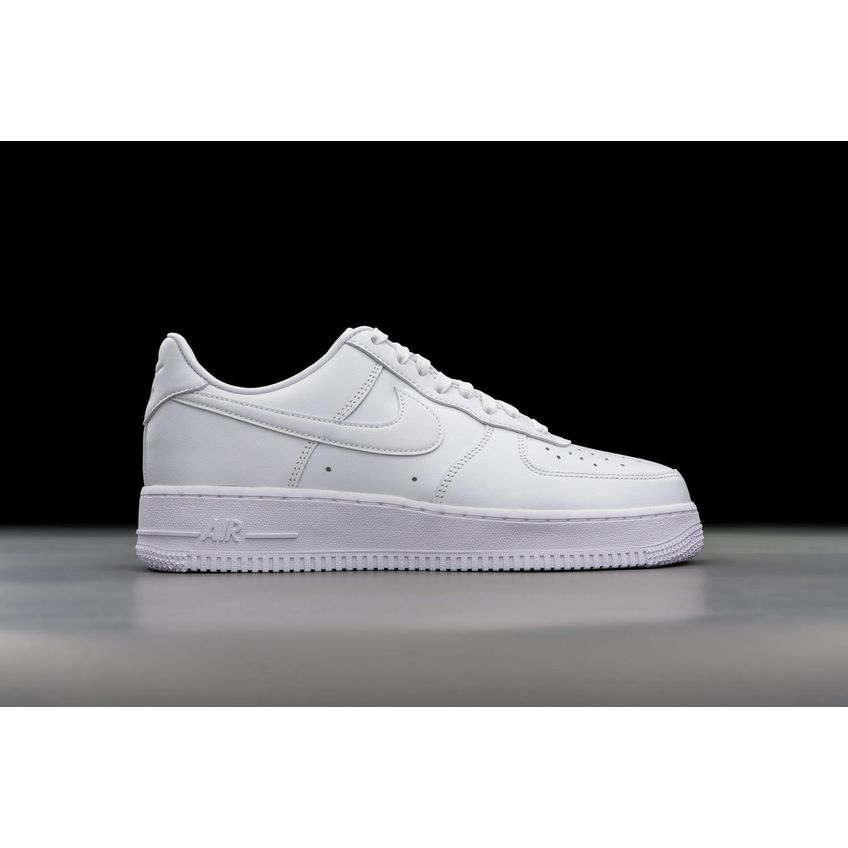 Sapatos Nike Para Homens Brancos Basquete Estilo Retrô Tamanho 8 - imagem 4
