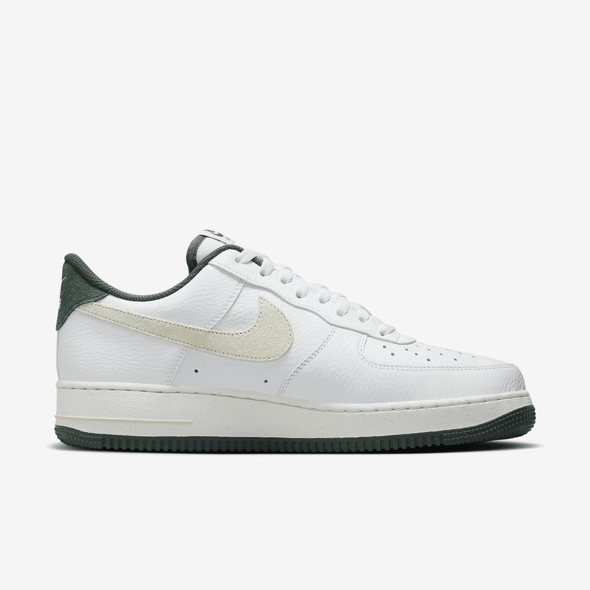 Tênis Nike Air Force 1 '07 Lv8 Branco/verde Vintage Tamanho 7 - imagem 3