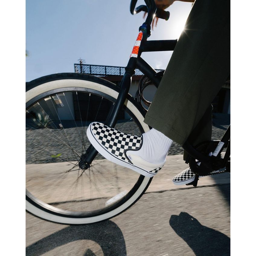 Tênis Vans Slip On Preto/Off White Us 6 - imagem 3