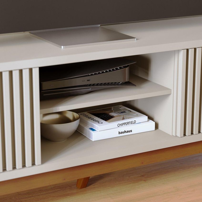 Rack Para TV Até 75 Polegadas Com 4 Portas Ripadas E 2 Nichos Retrô Multimóveis CRCOL-RCK040 Off White - imagem 3