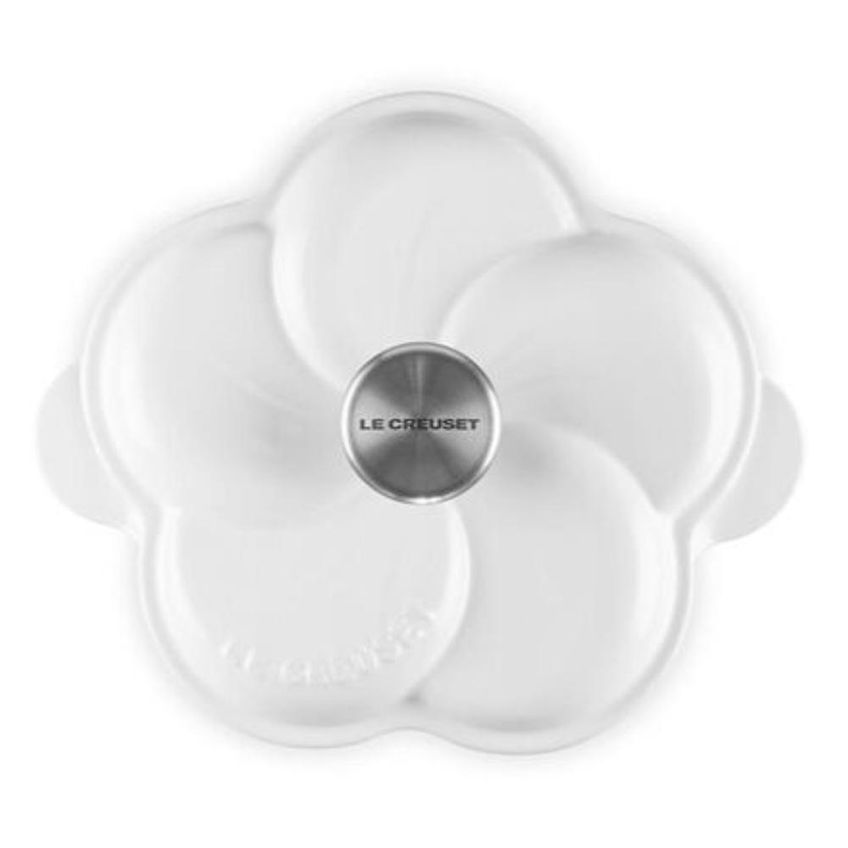 Panela Floral Le Creuset Tradition 20cm Em Ferro Fundido Com Puxador Inox Branco 21934200101460 - imagem 3