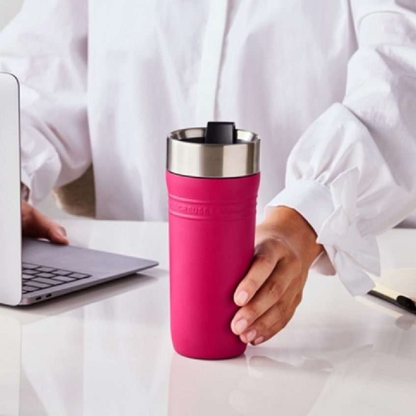 Copo Termico Le Creuset On The Go 350ml Em Aço Inox Berry 41067194390001 - imagem 3