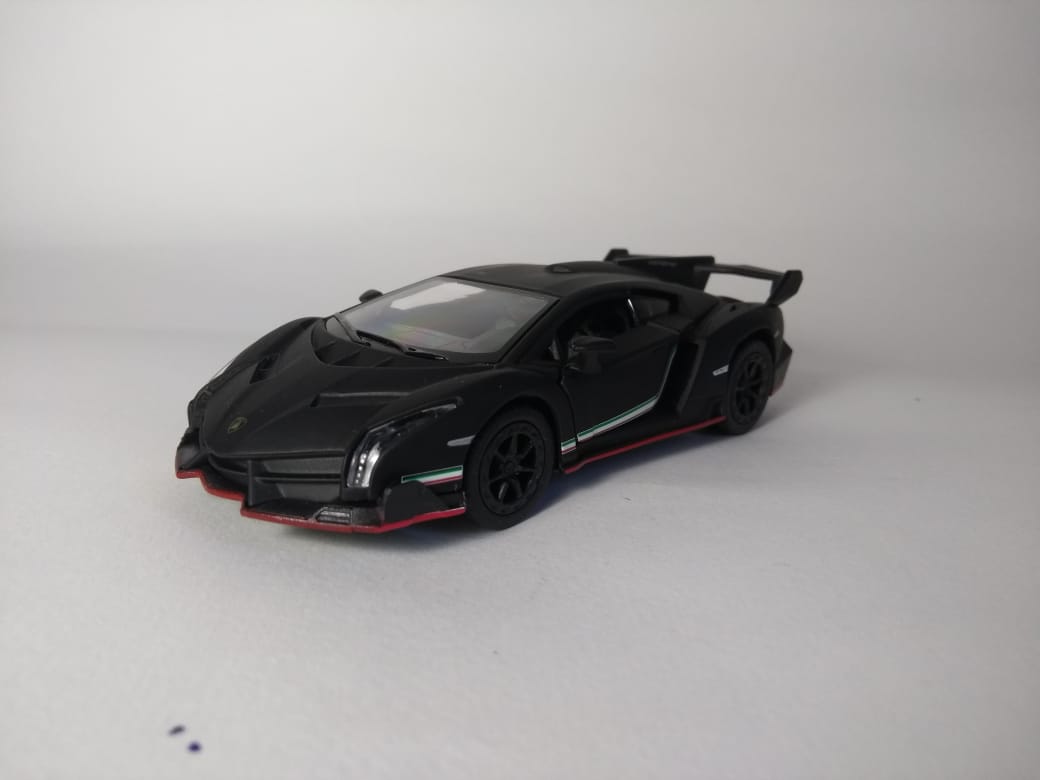 LAMBORGHINI VENENO ESCALA 1:36! MINIATURA PARA COLEÇÃO OU DECORAÇÃO! EM  METAL E RICA EM DETALHES! ESCALA 1:36 MEDINDO 13cmX6cmX3,5cm! ABRE AS  PORTAS - Carrefour