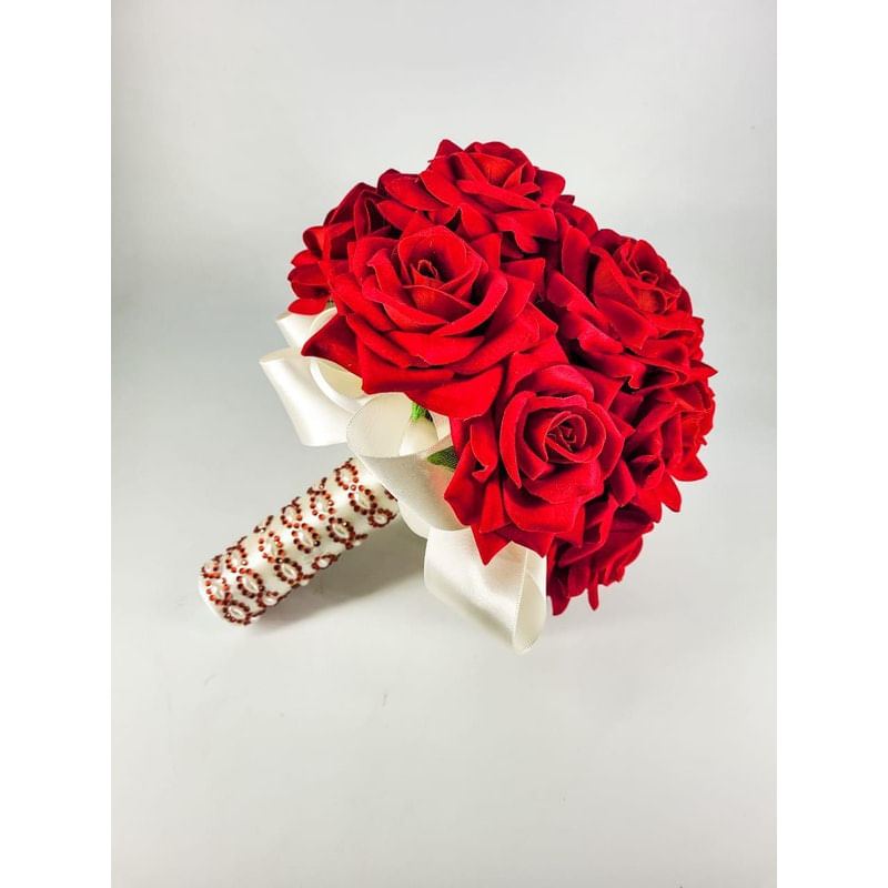 Buquê De Noiva Com Rosas Vermelhas Luxo Grande Casamento..Use no seu ensaio  ou no casamento e encante a todos...Produto exclusivo da Amor Lindo Bouti -  Carrefour