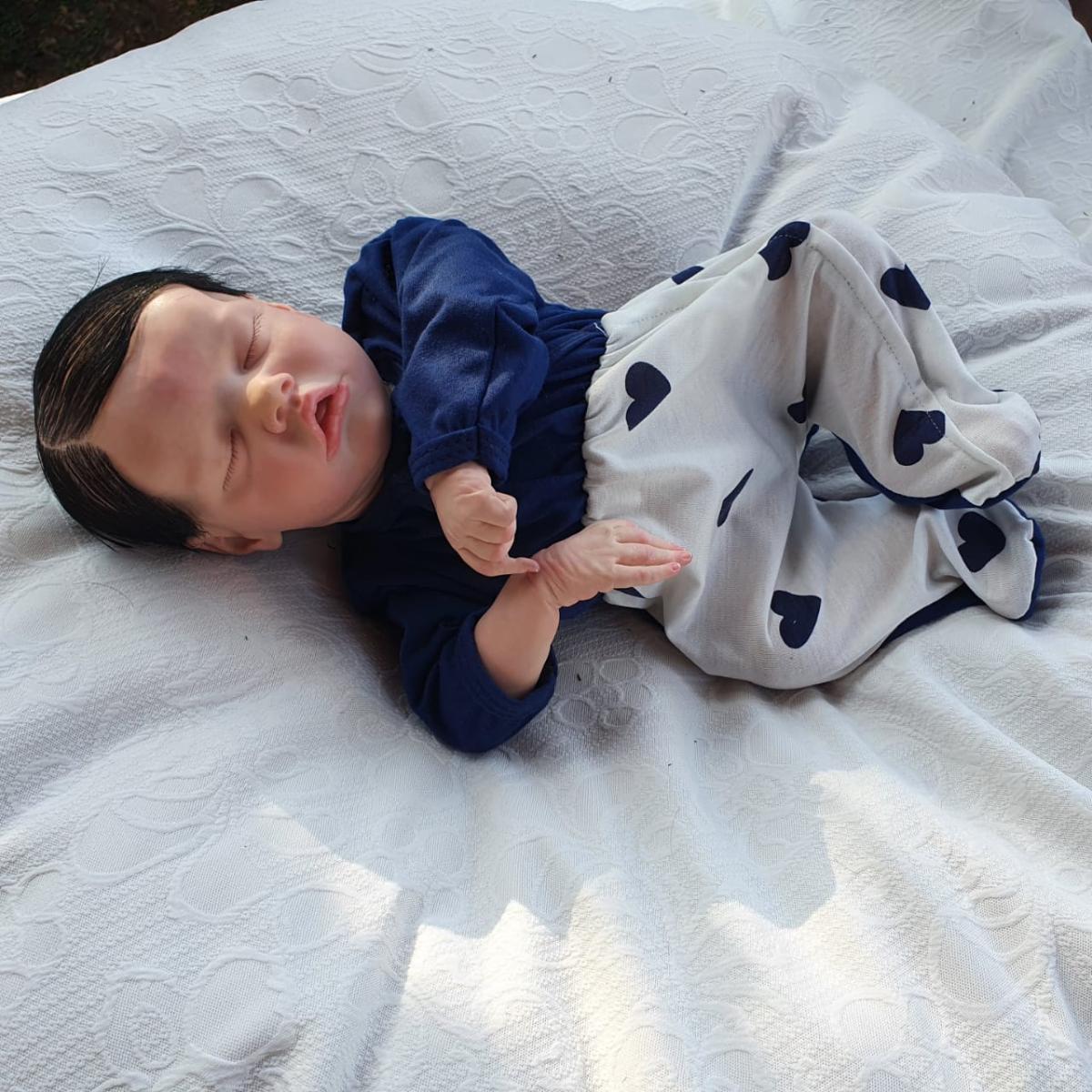 Fotos de Bebê Reborn Menino: A Beleza em Cada Detalhe - Boneca