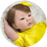 Bebê Reborn Menina  Realista Feita à Mão