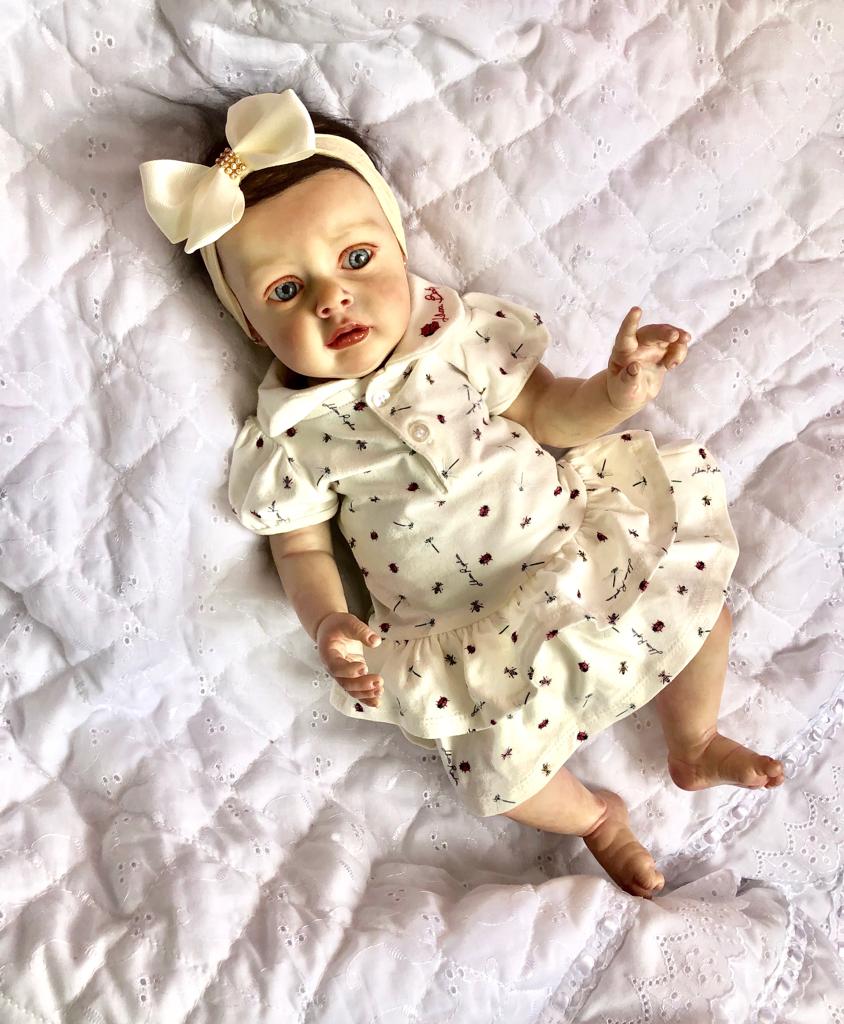 Boneca Bebe Reborn by Baby Dolls molde Chloe Com Corpo pano versao 4 -  Carrefour