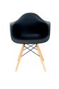 MP11442070_Cadeira-Eiffel-Eames-Daw-Preto-c-Braco-Base-Madeira_4_Zoom