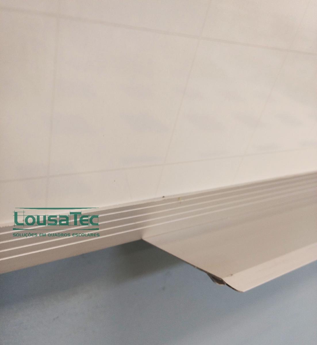 MP28624741_Quadro-Escolar-Branco-Quadriculado-090x060cm---Lousa-Profissional---Moldura-de-Aluminio_2_Zoom