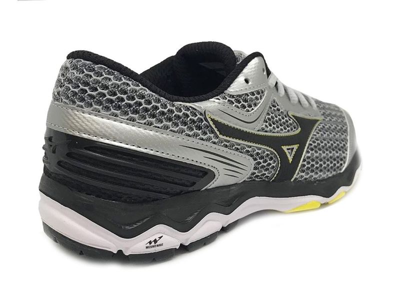 mizuno wave hawk 2