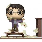 Funko Pop 136 - Harry Potter With Hogwarts Letters