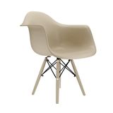 Cadeira Eames Com Braço Fendi Empório Tiffany Base Em Polipropileno