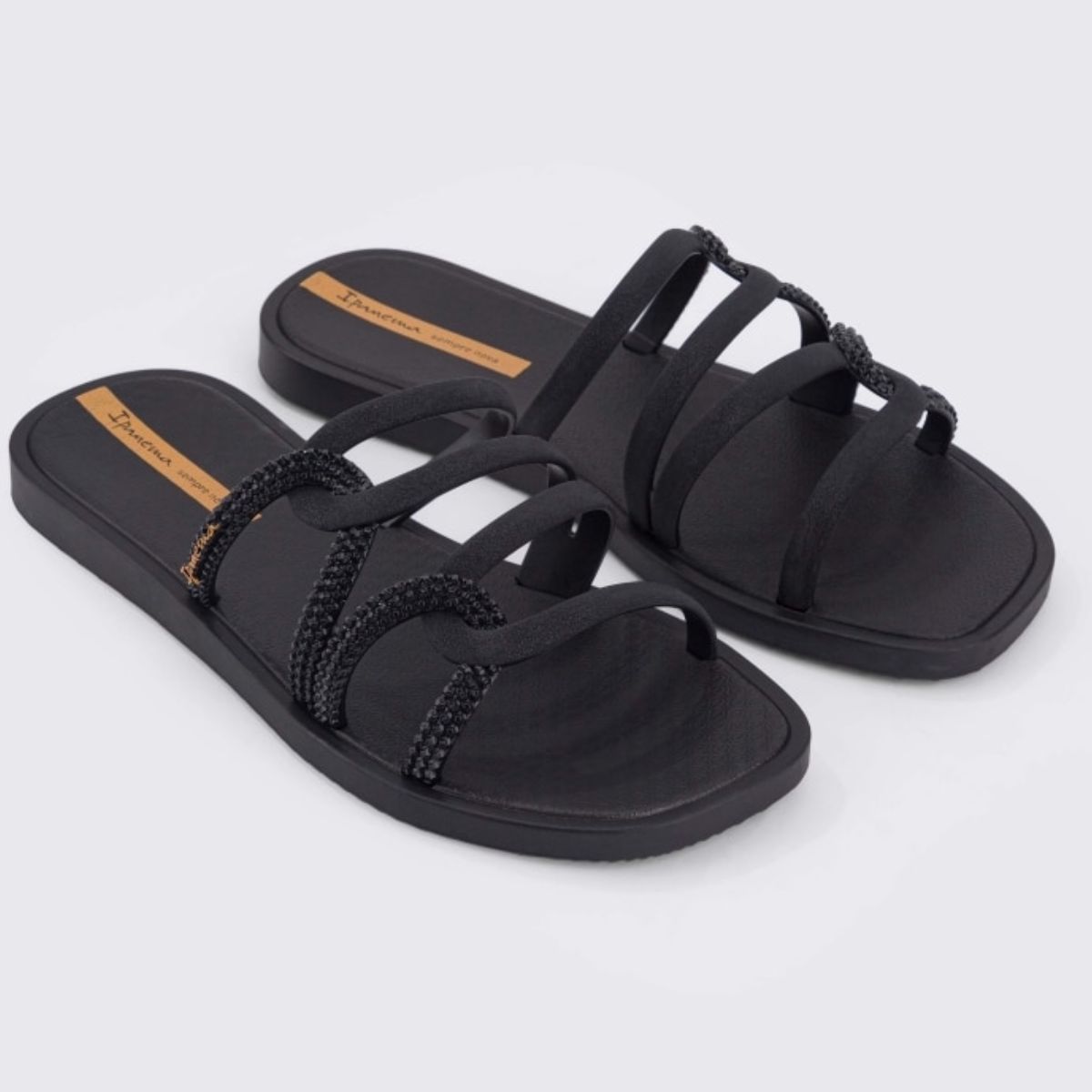 chinelo-de-tiras-cruzadas-ipanema-feminino-solar-slide-preto-37-1.jpg